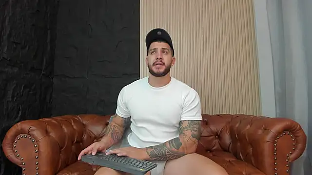 Snapshot of KyleNorth_ chatting on December 15, 2025, 1:50 pm KyleNorth online show from December 15, 2025, 1:50 pm