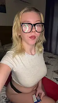 MonaNoire online show from February 24, 2026, 8:59 am