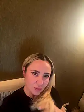 Arina g online show from December 16, 2025, 9:08 pm