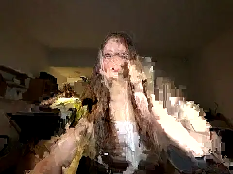 LeyaFlamy online show from December 15, 2025, 6:47 pm