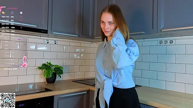 Snapshot of DivaViera chatting on December 15, 2025, 6:19 am DivaViera online show from December 15, 2025, 6:19 am