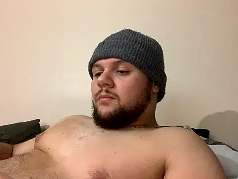 Snapshot of musclestud28 chatting on December 18, 2025, 6:40 am musclestud28 online show from December 18, 2025, 6:40 am