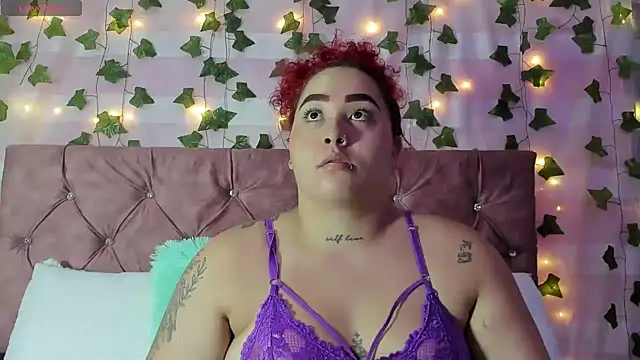 Ayla-marttinez online show from April 12, 2026, 12:36 am