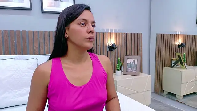 Mia Bellefort online show from March 26, 2026, 7:56 pm