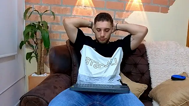 Snapshot of King_meruem chatting on February 14, 2026, 8:31 pm King meruem online show from February 14, 2026, 8:31 pm