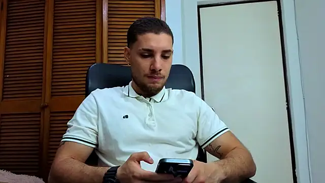 Snapshot of King_meruem chatting on January 11, 2026, 1:29 pm King meruem online show from January 11, 2026, 1:29 pm