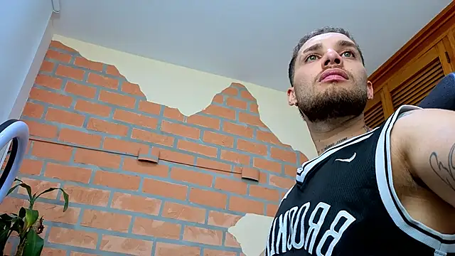 Snapshot of King_meruem chatting on February 21, 2026, 6:43 pm King meruem online show from February 21, 2026, 6:43 pm