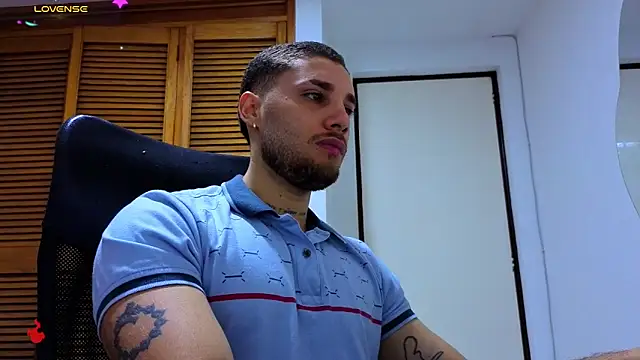 Snapshot of King_meruem chatting on January 10, 2026, 1:06 pm King meruem online show from January 10, 2026, 1:06 pm