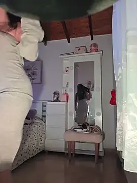 Esmeralda Rossi online show from February 6, 2026, 10:50 pm