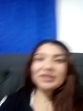 Snapshot of evelin__C chatting on December 18, 2025, 3:55 am evelin C online show from December 18, 2025, 3:55 am