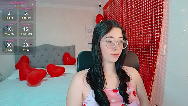 emmalove doll online show from February 18, 2026, 11:06 am