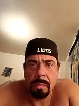 Sexybluice online show from December 13, 2025, 8:37 pm