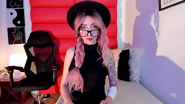 Oliviamonroex18 online show from January 10, 2026, 2:29 am