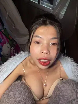 lux-su online show from February 10, 2026, 6:56 am