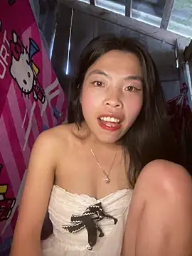 Snapshot of lux-su chatting on March 5, 2026, 7:49 am lux-su online show from March 5, 2026, 7:49 am