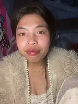 Snapshot of lux-su chatting on March 9, 2026, 12:03 am lux-su online show from March 9, 2026, 12:03 am