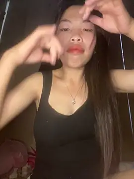 Snapshot of lux-su chatting on April 7, 2026, 12:12 am lux-su online show from April 7, 2026, 12:12 am