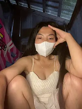 Snapshot of lux-su chatting on April 5, 2026, 11:11 pm lux-su online show from April 5, 2026, 11:11 pm