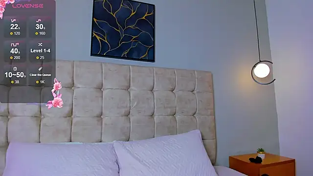 Lilie petite online show from December 13, 2025, 11:11 pm