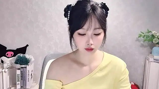 Snapshot of Pinkgirl520 chatting on April 7, 2026, 2:35 am Pinkgirl520 online show from April 7, 2026, 2:35 am