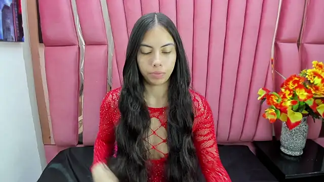 Snapshot of Alana_Hotterr chatting on February 28, 2026, 4:56 am Alana Hotterr online show from February 28, 2026, 4:56 am