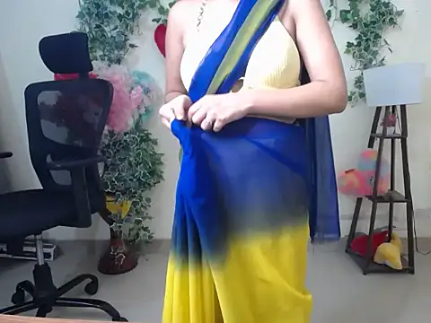 Snapshot of Shy_nivi chatting on July 1, 2026, 2:39 pm Shy nivi online show from July 1, 2026, 2:39 pm