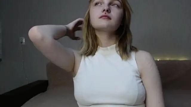 Snapshot of Catherine_Walker chatting on December 18, 2025, 11:47 am Catherine Walker online show from December 18, 2025, 11:47 am