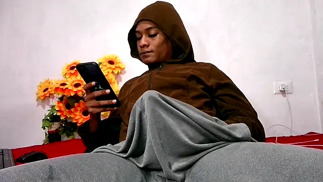 SantiMiller online show from December 19, 2025, 7:05 pm