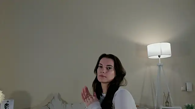 Snapshot of VivienReza chatting on December 18, 2025, 5:12 am VivienReza online show from December 18, 2025, 5:12 am