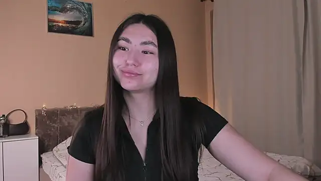 Snapshot of pink_dove chatting on December 15, 2025, 10:32 am pink dove online show from December 15, 2025, 10:32 am