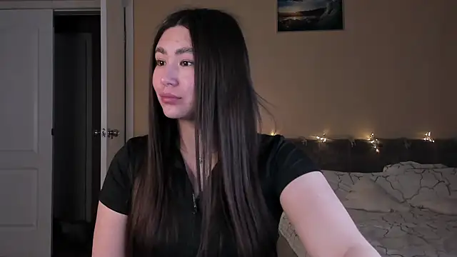 Snapshot of pink_dove chatting on December 16, 2025, 9:13 am pink dove online show from December 16, 2025, 9:13 am