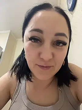 MarryLoveresss online show from December 14, 2025, 1:49 pm