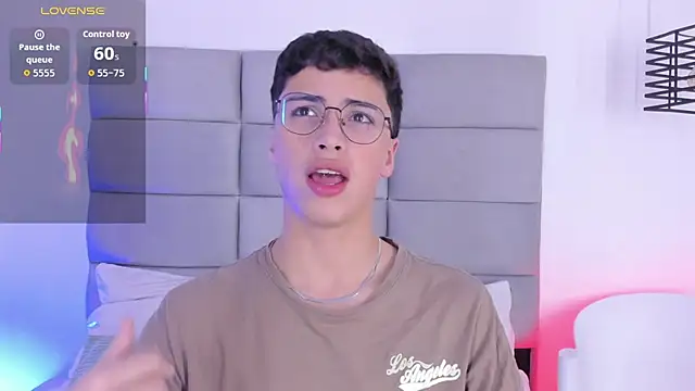 JoshClaarktt online show from March 20, 2026, 4:02 am