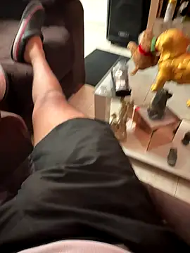 Snapshot of Croppedsex chatting on December 16, 2025, 5:28 pm Croppedsex online show from December 16, 2025, 5:28 pm