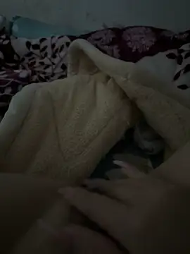 RubyPink999 online show from December 14, 2025, 8:42 am