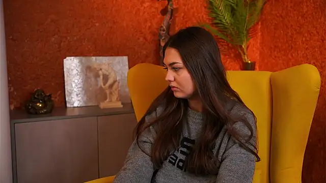 Snapshot of LatonyaButac chatting on December 15, 2025, 12:00 pm LatonyaButac online show from December 15, 2025, 12:00 pm