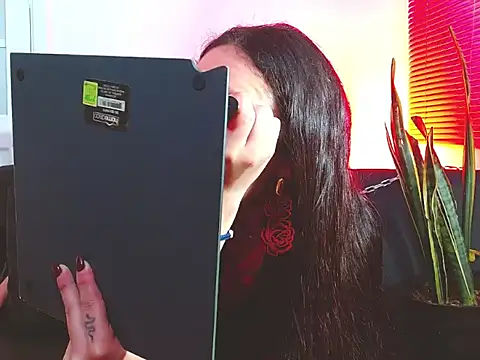 Snapshot of cleodoranoir chatting on February 11, 2026, 2:06 pm cleodoranoir online show from February 11, 2026, 2:06 pm