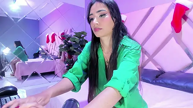 GiselBrown online show from December 16, 2025, 7:40 pm