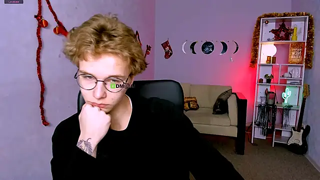 Snapshot of leon_lie chatting on January 10, 2026, 6:53 am leon lie online show from January 10, 2026, 6:53 am