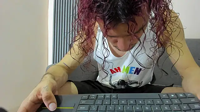 Snapshot of TAYSON_SCOTT chatting on February 20, 2026, 1:13 am TAYSON SCOTT online show from February 20, 2026, 1:13 am