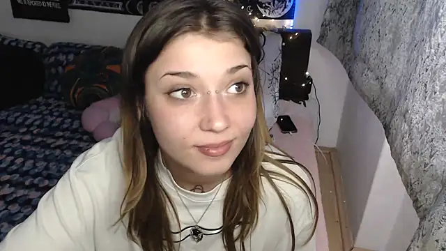 AlienforTwenty online show from March 28, 2026, 11:33 am