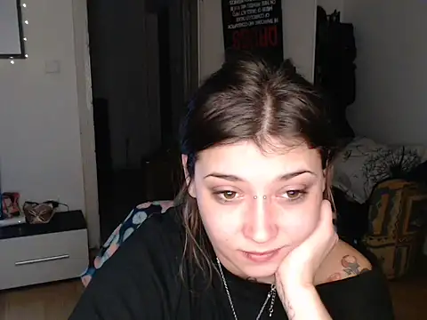 AlienforTwenty online show from December 19, 2025, 12:03 am