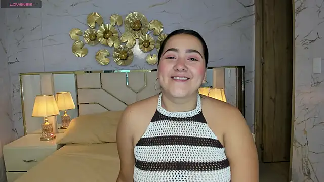 Snapshot of beautifulgirl4u_ chatting on April 24, 2026, 11:51 pm beautifulgirl4u online show from April 24, 2026, 11:51 pm