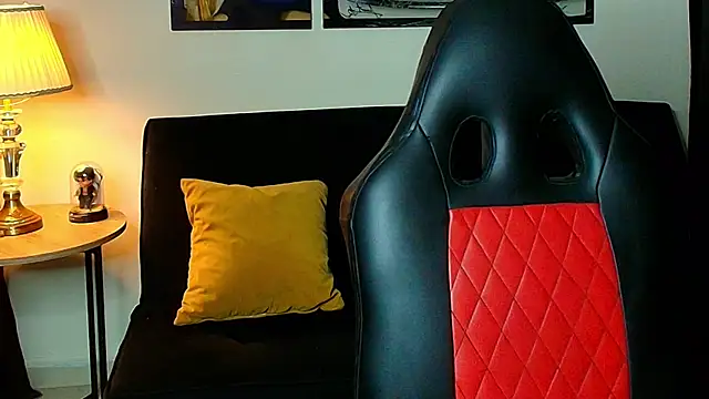 Dustyn Michelle1 online show from April 9, 2026, 12:00 pm