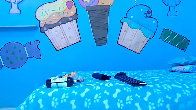 NOVAHOT98 online show from February 27, 2026, 6:52 pm