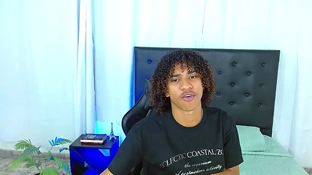 angelll18  online show from February 22, 2026, 2:08 pm