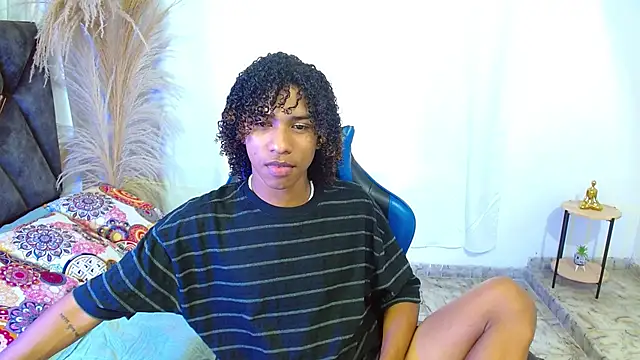 Snapshot of angelll18_ chatting on May 27, 2026, 9:00 pm angelll18 online show from May 27, 2026, 9:00 pm