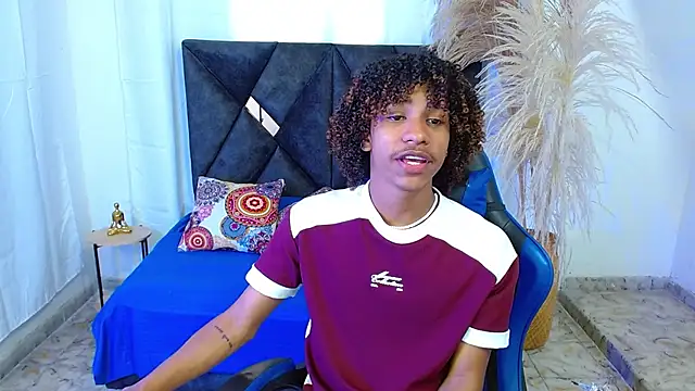 angelll18  online show from March 11, 2026, 9:09 pm