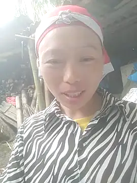 Snapshot of Yu_Ethnicgirl chatting on December 14, 2025, 2:29 am Yu Ethnicgirl online show from December 14, 2025, 2:29 am