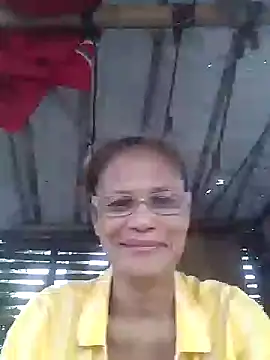 Snapshot of Petite_elise chatting on January 15, 2026, 1:31 am Petite elise online show from January 15, 2026, 1:31 am